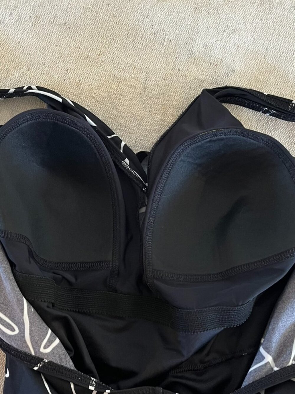 MiracleSuit Woman's Plus-Size Black Escape Padded Bra One-Piece Swimsuit Sz 18 - Picture 5 of 10